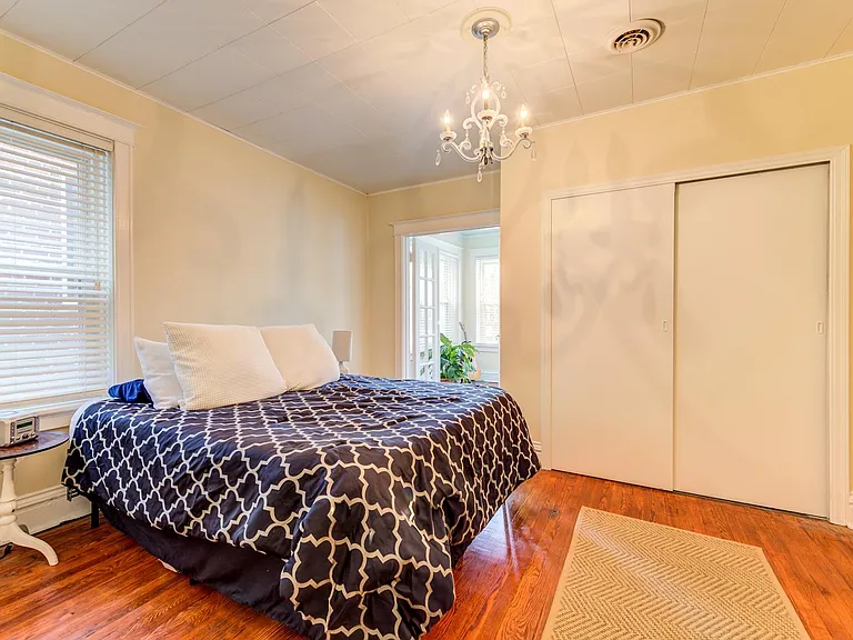 6331 Southwood Ave #2E — Photo 13