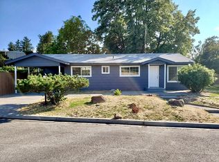908 Groom Ln, Grandview, WA 98930