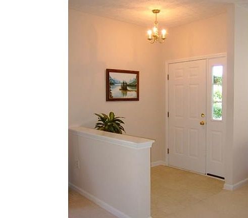 2nd image of 18316 River Valley Blvd