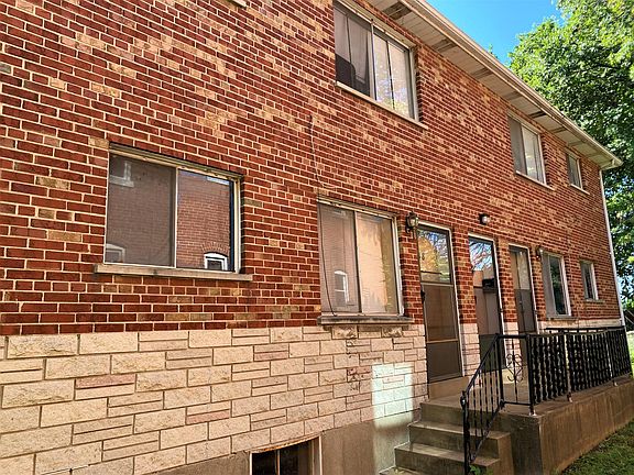 2nd image of 218 Bellerive Blvd Floor 2