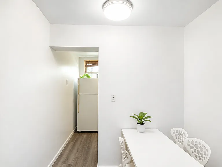 5846 Bartlett St #2 — Photo 10