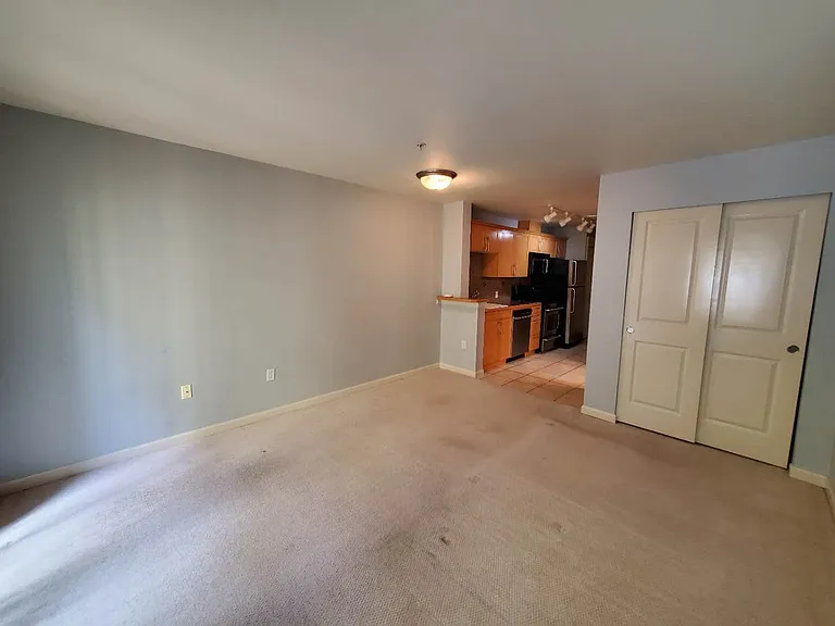 326 Queen Anne Ave N #402 — Photo 12