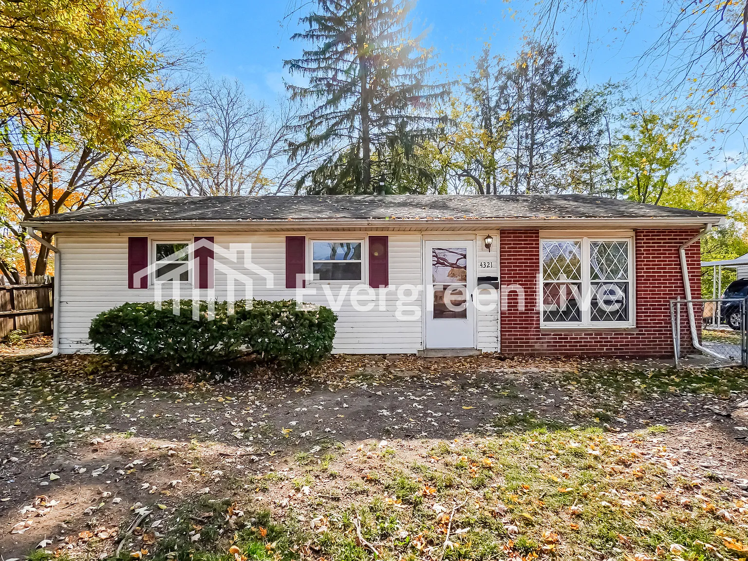3 bed, 1.5 bath, 1336 sqft, $1,595 — Photo 1