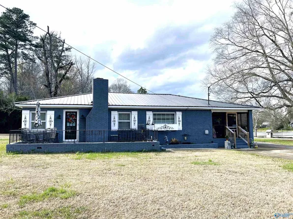 916 Riverview Dr, East Gadsden, AL 35903