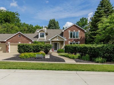 13921 Hawthorn Dr, Clive, IA, 50325
