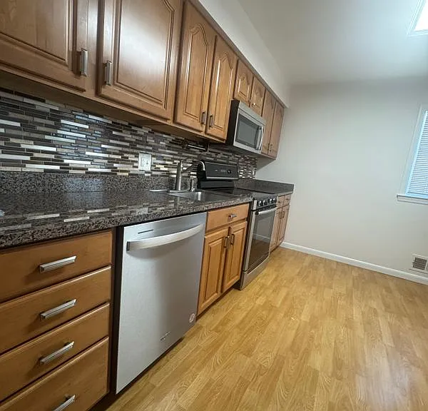 6718 Chestnut Oak Ln — Photo 1