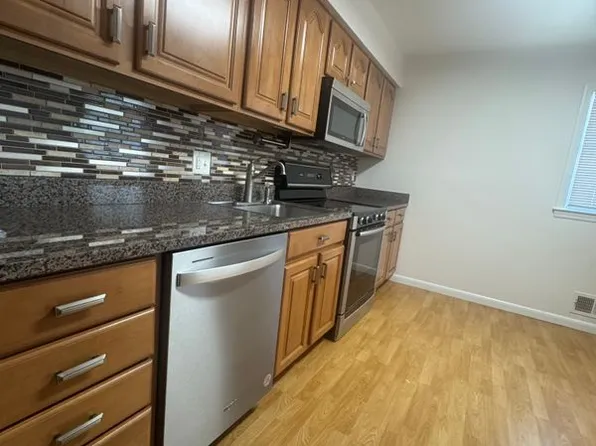 6718 Chestnut Oak Ln, Warrenton, VA 20187
