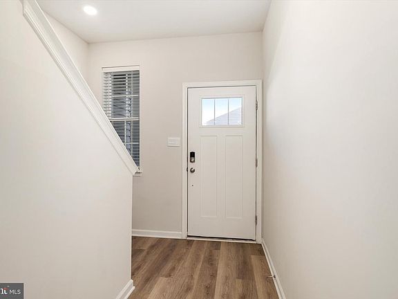 3rd image of 35 Alexander Way