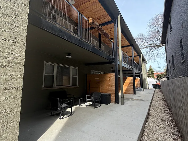 1756 W Rosehill Dr #1C — Photo 14