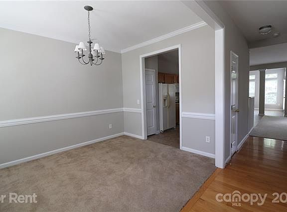 4th image of 412 Canoe Ct