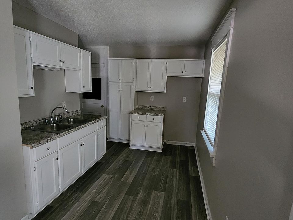2nd image of 325 Norton Ave