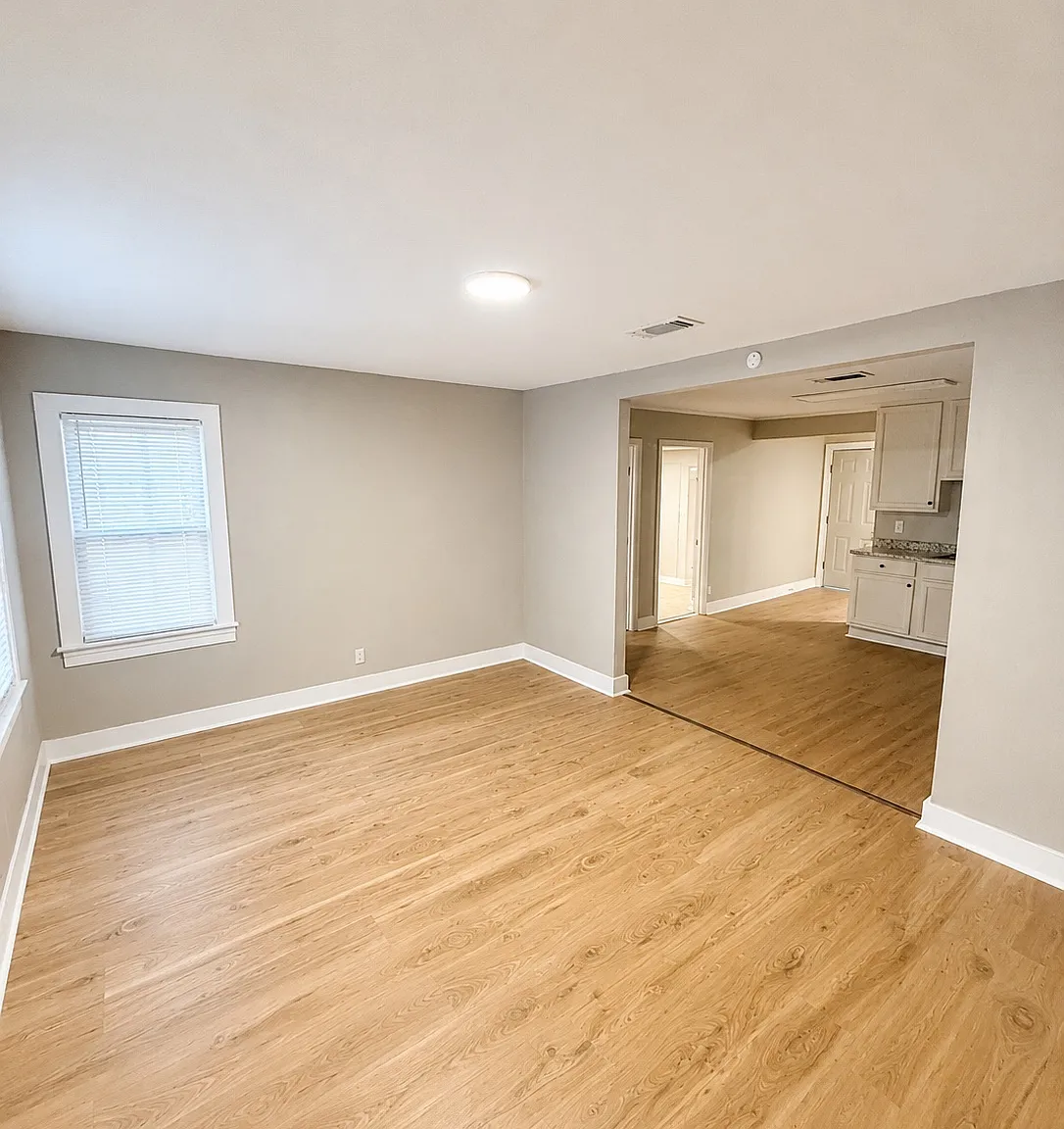 4 bed, 1440 sqft, $1,425 — Photo 2
