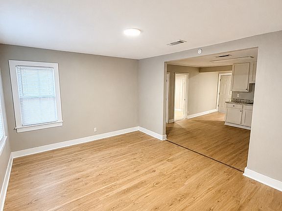 2nd image of 751 Woodbury Rd