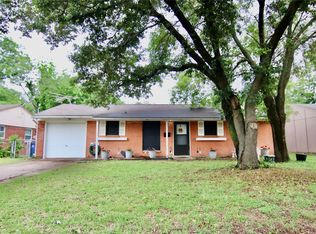 713 SW Sunnybrook Dr, Burleson, TX 76028