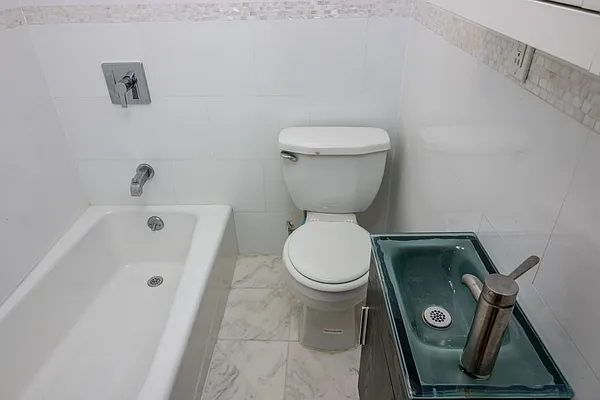 Sold by Prime Realty | media 9