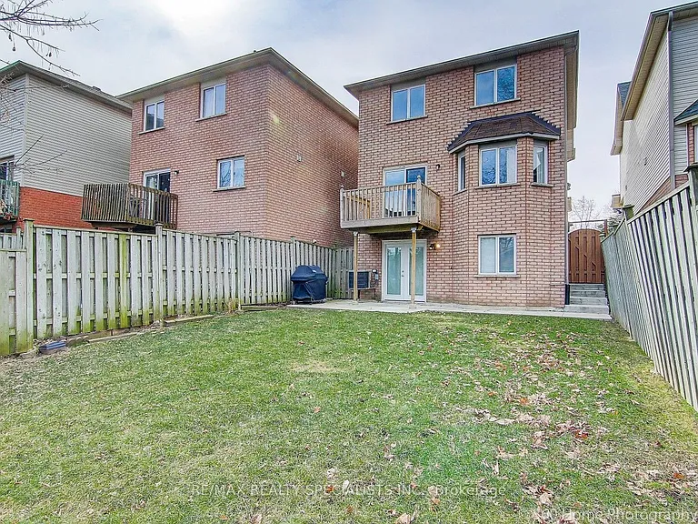 97 Piperbrook Cres — Photo 19