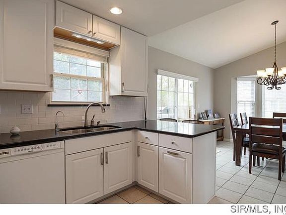 3rd image of 6816 White Oak
