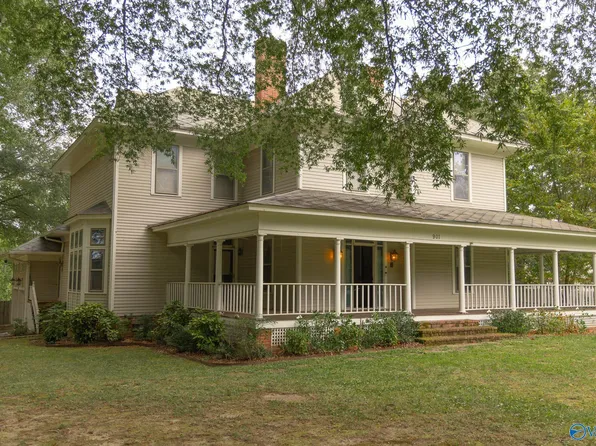 901 Corsbie St SW, Hartselle, AL 35640