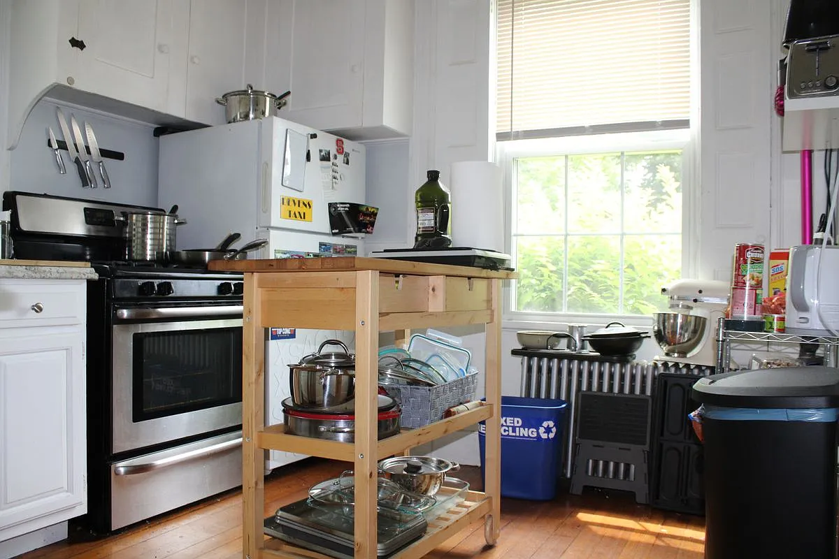 1 bed, 1.0 bath, 600 sqft, $2,100 — Photo 2