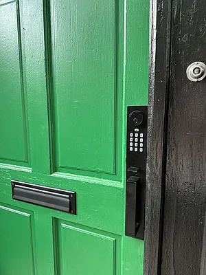 Rented by Modern Spaces | media 4