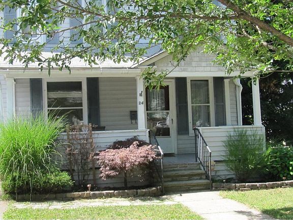 3rd image of 24 Pearl Ave