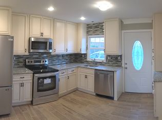 811A Dumbarton Dr, Lakewood, NJ 08701