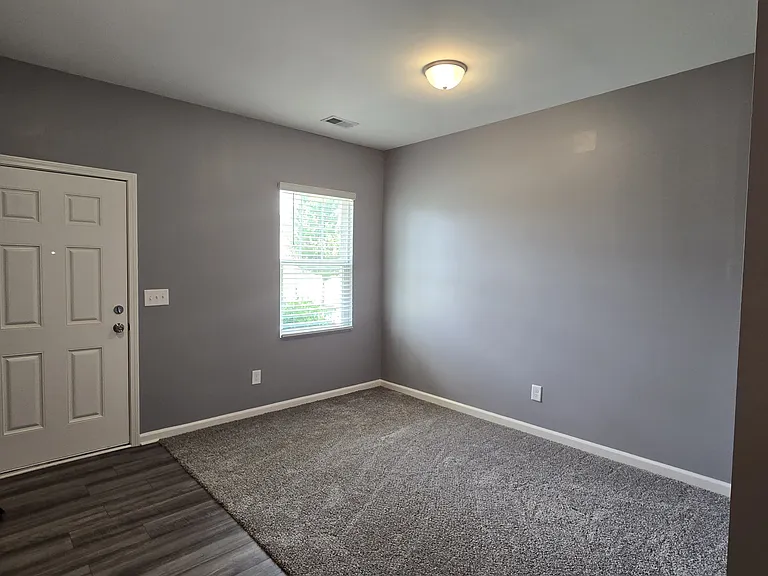104 McCall Way — Photo 3