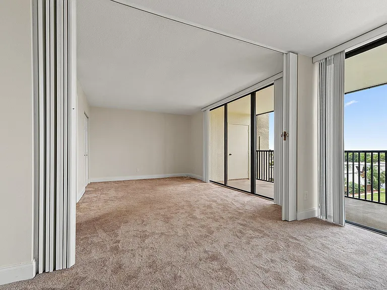 1605 S US Highway 1 #M1-506 — Photo 13
