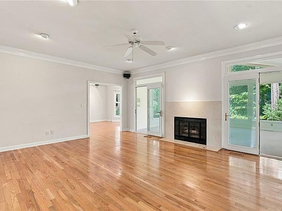 4th image of 26 Ridgemere Trce