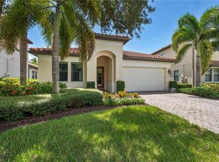 4072 Raffia Dr, Naples, FL 34119