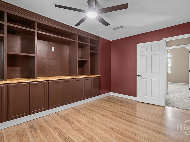 114 Saint Andrews Way — Photo 29