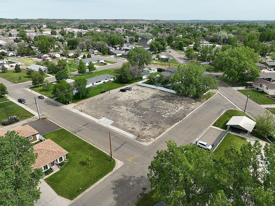 1st image of 620 S 5th St