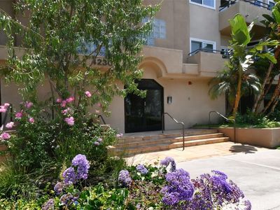 4230 Colfax Ave APT 201, Studio City, CA, 91604