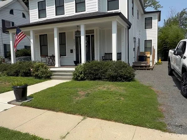 237 Mechanic St APT B, Red Bank, NJ 07701