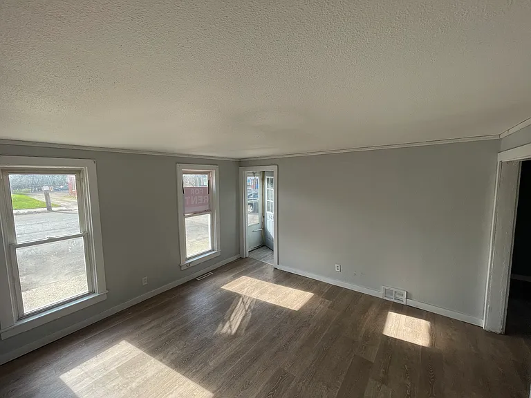605 Bridge St #607 — Photo 1