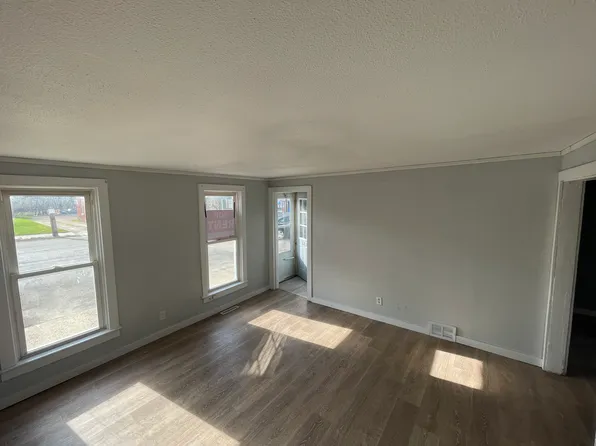 605 Bridge St #607, Winslow, IL 61089