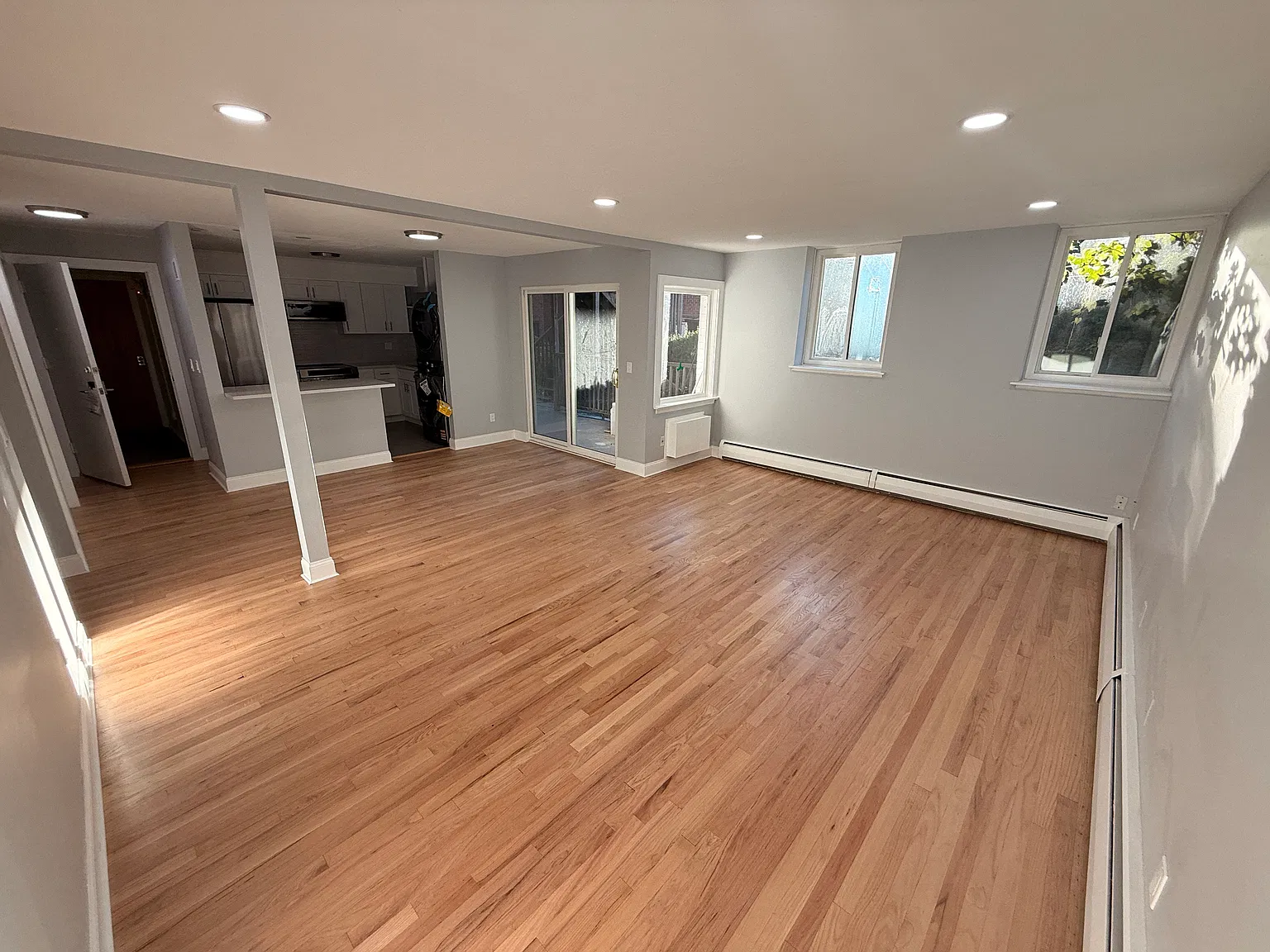 2 bed, 1000 sqft, $2,600 — Photo 3