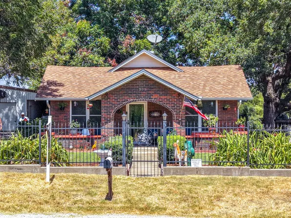 509 E Almante Ave, De Leon, TX 76444
