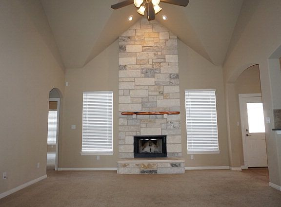 2nd image of 714 Northern Red Oaks