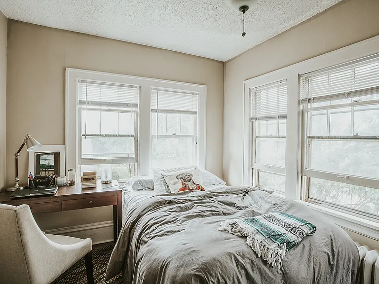 404 SE 8th Street — Photo 5