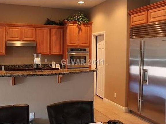 3rd image of 9966 Peak Lookout St