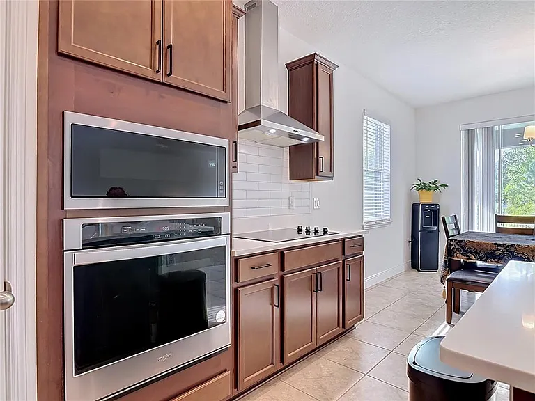 792 Hyperion Dr — Photo 8