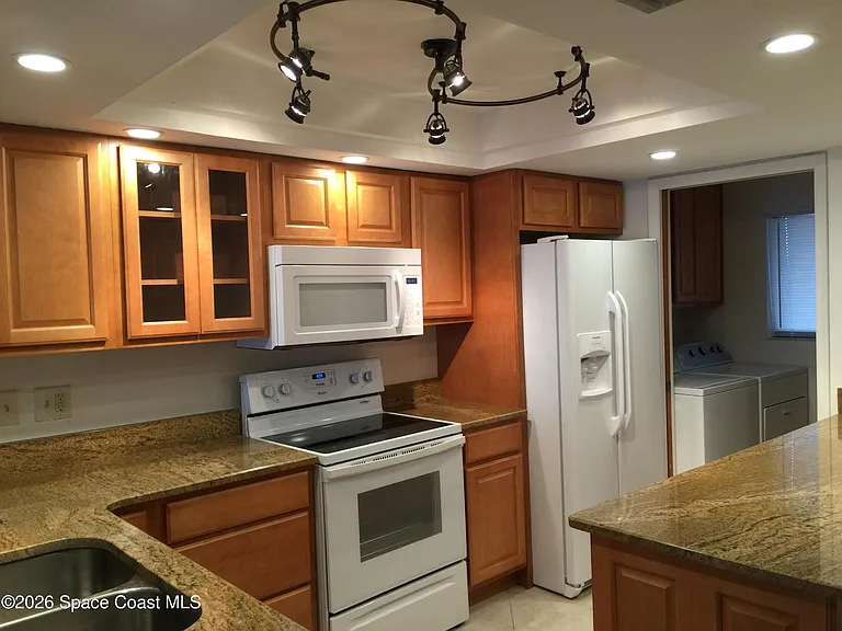 8500 Ridgewood Ave #304 — Photo 12