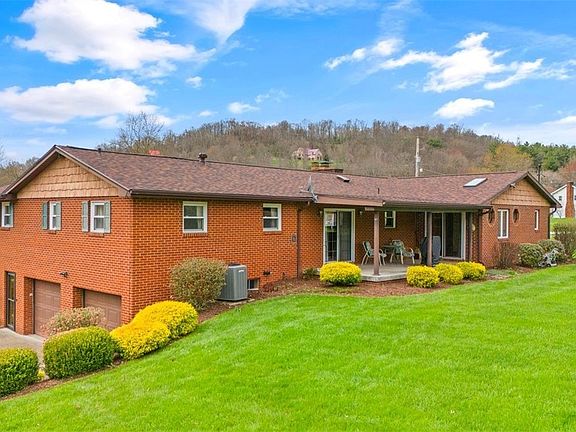 3rd image of 123 Betsy Ln