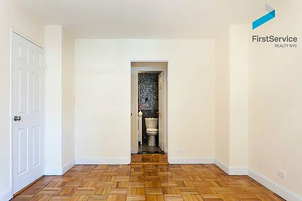 Rented by FirstService Realty (legacy) | media 32