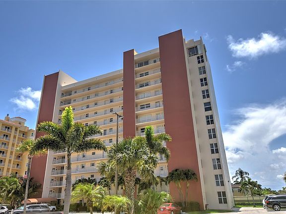3rd image of 1391 S Ocean Boulevard #301