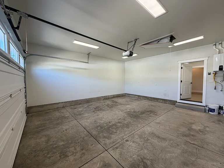 410 Castle Rock Dr — Photo 12