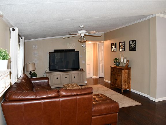 3rd image of 9450 Joloru Dr