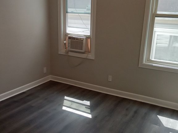 3rd image of 16 Cornell Ave APT 1