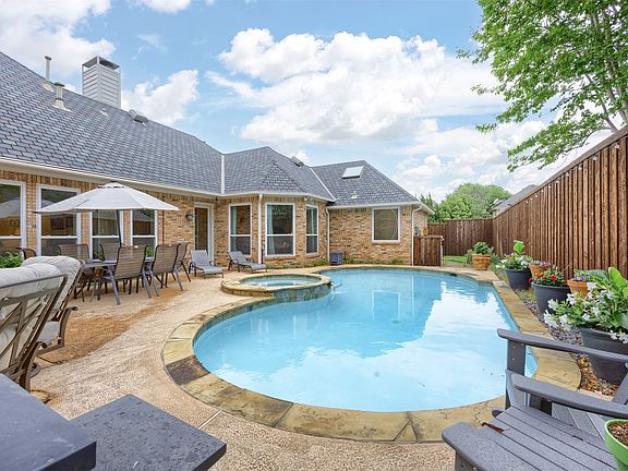 2nd image of 5909 Fairmount Dr